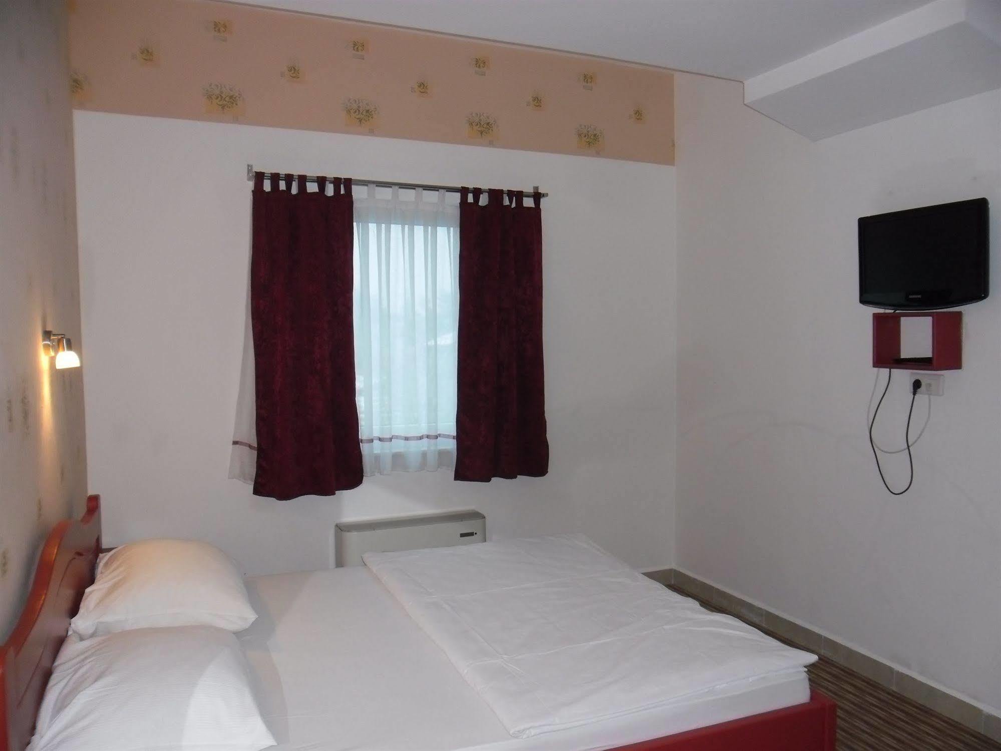 Hotel Bm International SJJ Esterno foto